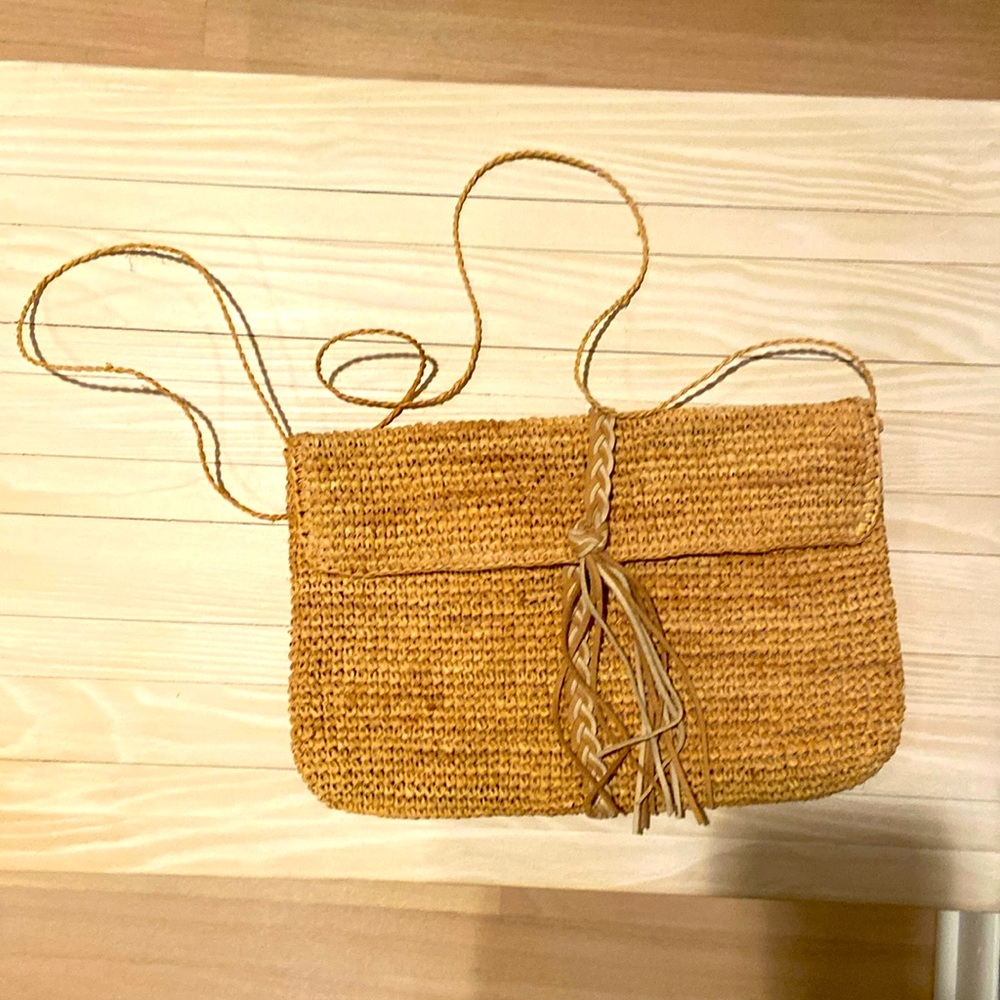 Calypso Neutral Woven Wicker With Leather Accent